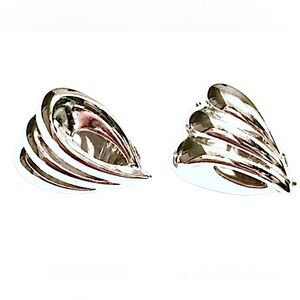 Vintage Monet Modern Minimalist silver clip On earrings